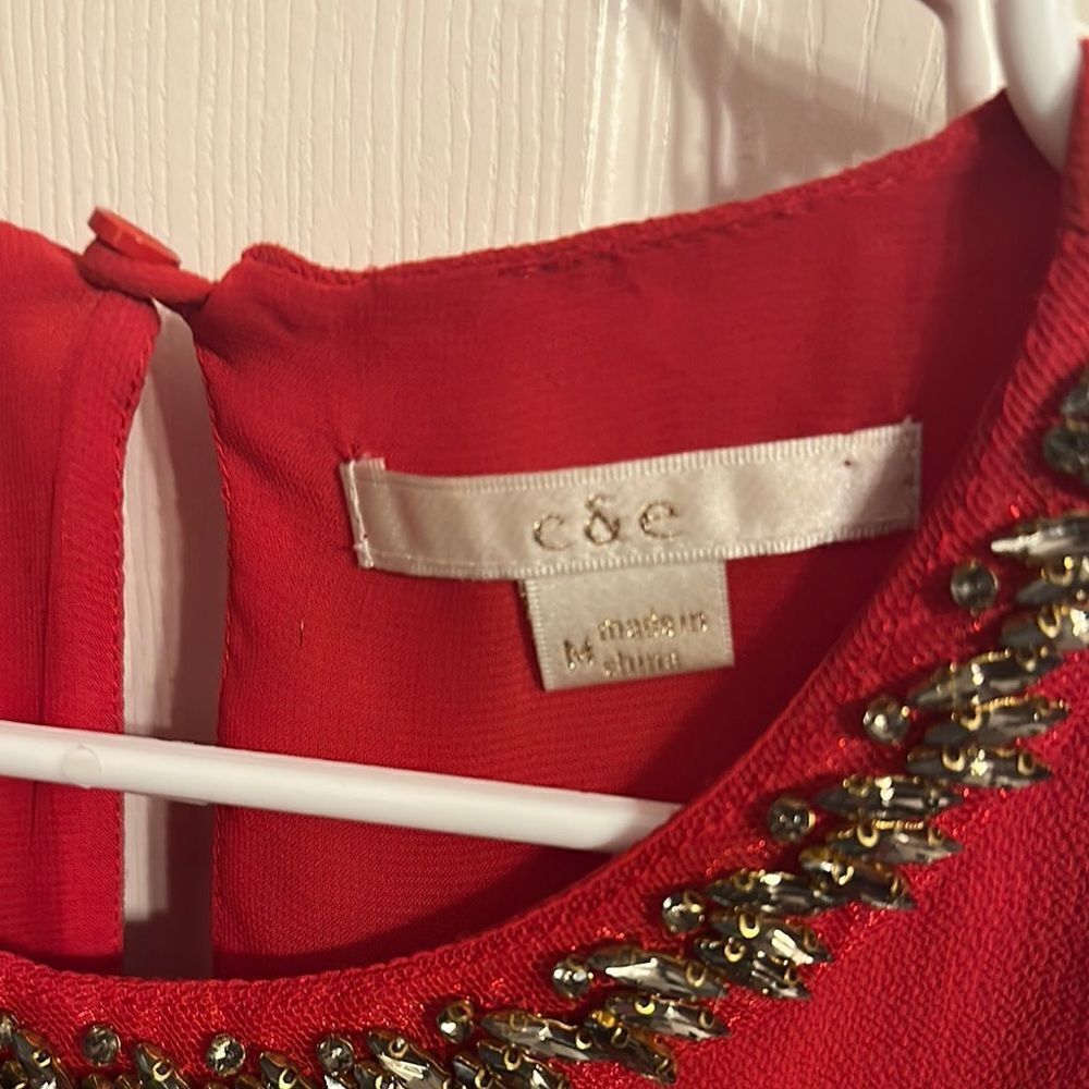 C&E Elegant Red Sleeveless Top Size Medium EUC - Picture 2 of 8
